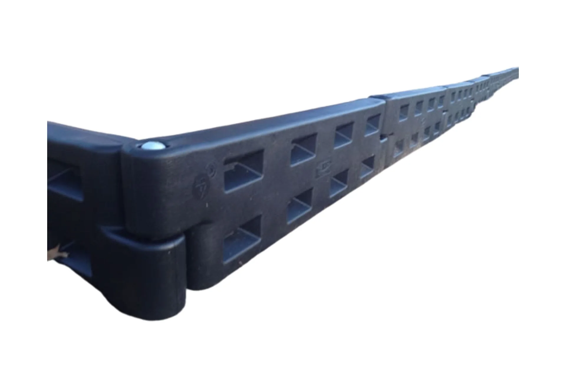 Plastic Playground Border with Spike, 12 Inches Tall - Image 4