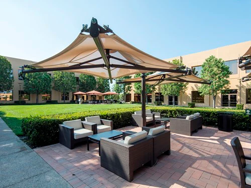 Solana Cantilever Single Post Shade Structure - Image 8